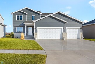 6347 54th Ave S, Fargo, ND 58104