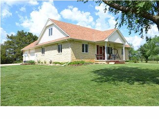 544 W Silknitter St, Rose Hill, KS 67133