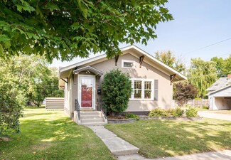 213 NE 6th St, Grand Rapids, MN 55744