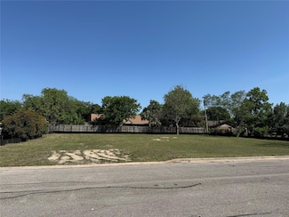 305 9th St, Pflugerville, TX 78660