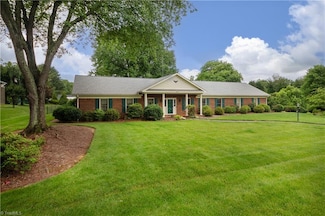 6801 Whitby Ct, Clemmons, NC 27012