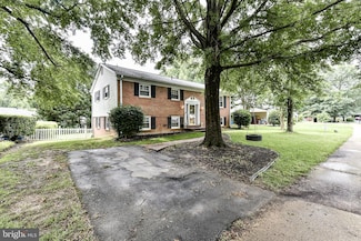 7807 Suffolk Ct, Alexandria, VA 22315