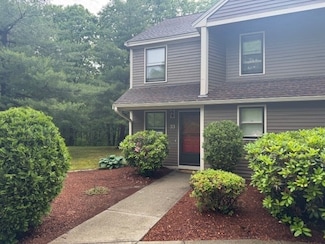 33 Drake Rd, Fitchburg, MA 01420