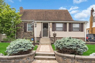 379 Ashley St, Perth Amboy, NJ 08861