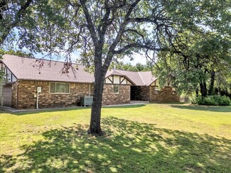 10805 Blueberry Dr, Oklahoma City, OK 73165