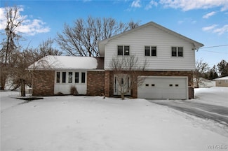 20 Diller Dr, Orchard Park, NY 14127