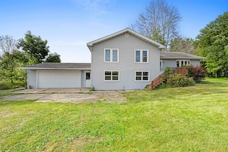 461 Van Horn St, Berlin, WI 54923