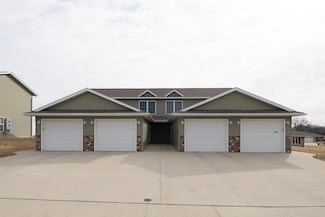 1818 Daniel Ln NE, Stewartville, MN 55976