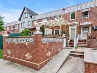 150-31 78th Ave, Flushing, NY 11367