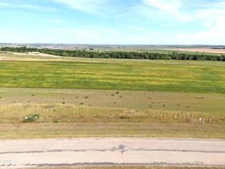 15008 Acadia Dr, Bismarck, ND 58503
