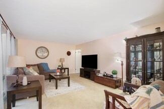 1620 W G Ave, Kalamazoo, MI 49009