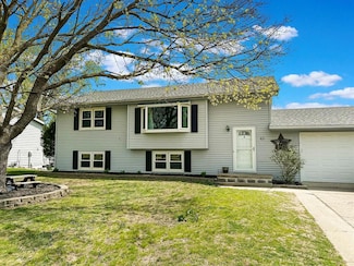 43 Constitution Blvd, Pleasant Hill, IA 50327