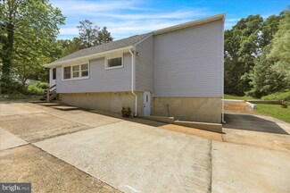 112 Woodchoppertown Rd, Boyertown, PA 19512