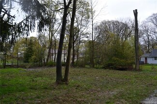 9607 Point Breeze Dr, Angola, NY 14006