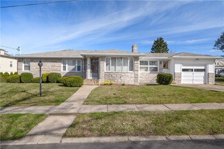 99 Lookout Ave, Cranston, RI 02920