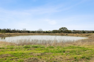 109 Winn Haven, Round Top, TX 78954