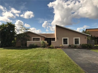 9520 NW 46th St, Sunrise, FL 33351