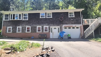 32 Hammond Ave, Norwich, CT 06360