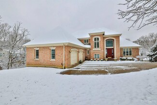 2410 Grandin Gate Ln, Cincinnati, OH 45208