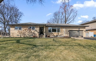 6734 W Edgewood Rd, Palos Heights, IL 60463