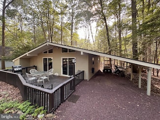 161 Elk Run Rd, Pocono Lake, PA 18347