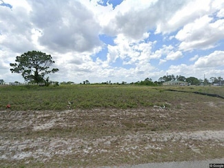 9035 Justice Cir, Port Labelle, FL 33935