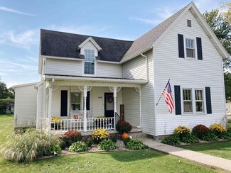 228 W Montgomery St, Francesville, IN 47946