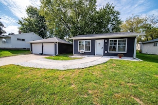 16 2nd St SE, Altura, MN 55910