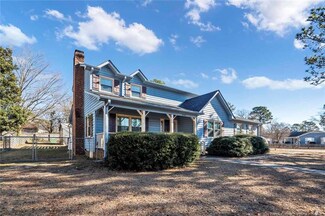 3702 Masters Dr, Hope Mills, NC 28348