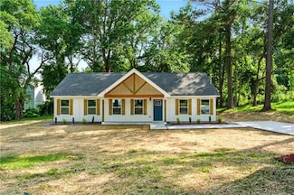 124 Sims Rd, Hiram, GA 30141