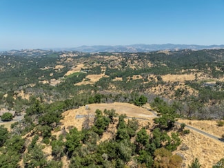 7160 Faught Rd, Santa Rosa, CA 95403