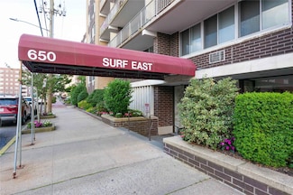 650 Shore Rd Unit 3C, Long Beach, NY 11561