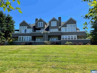 20 Fairway Ln Unit D, Port Ludlow, WA 98365