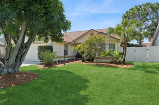 12861 Meadowbend Dr, Wellington, FL 33414