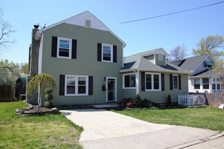 35 Clinton St, North Middletown, NJ 07748