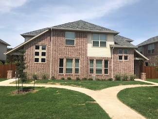 2303 N Elm St, Denton, TX 76201