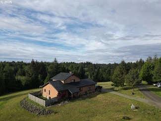 15 Spruce Ln, South Bend, WA 98586