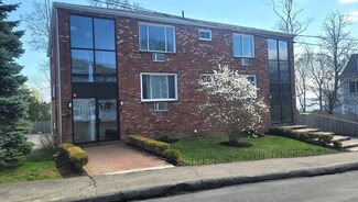 4 Raymond St Unit 7, Gloucester, MA 01930
