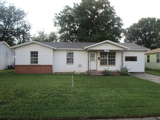 1112 Bishop Rd, Burkburnett, TX 76354