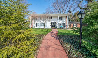2721 Highland Ct, Saint Joseph, MI 49085