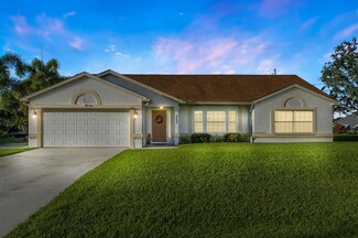 2492 SW Gay Cir, Port Saint Lucie, FL 34953