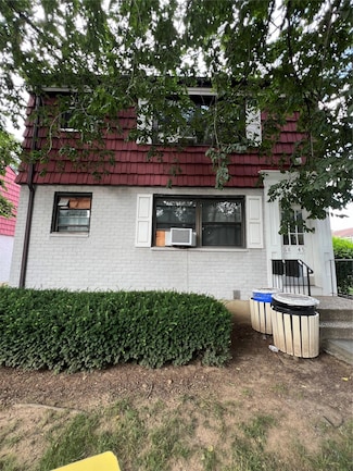 6845 136th St Unit B, Flushing, NY 11367