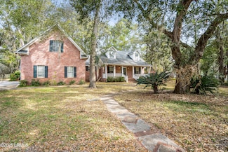 2500 Stratford Ln, Beaufort, SC 29902