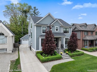893 Hazel St, Birmingham, MI 48009