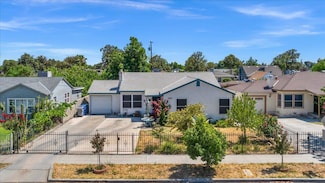 4832 E Illinois Ave, Fresno, CA 93727