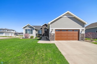 1330 30th Ave W, West Fargo, ND 58078