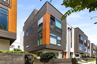 53 Reynolds Square Ln, Atlanta, GA 30307