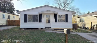 157 W Beverly Ave, Pontiac, MI 48340