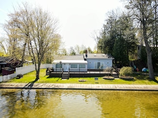 20119 Merritt Ave, Chippewa Lake, MI 49320