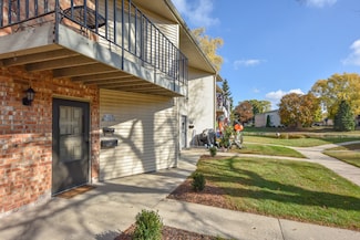 W169N11540 Biscayne Dr Unit 3, Bldg 9, Germantown, WI 53022